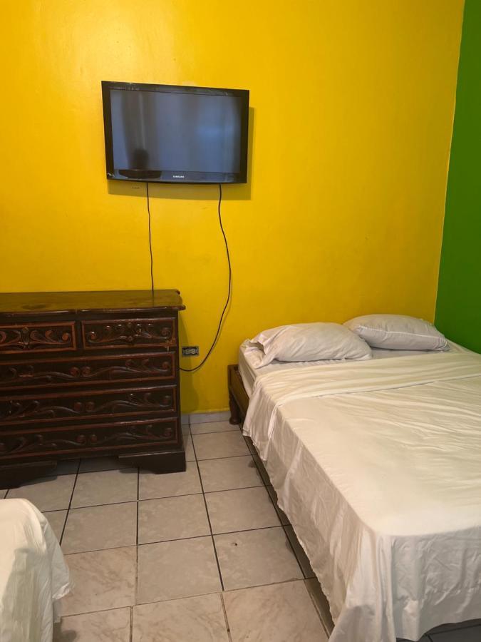 Hotel La Guacamayos La Ceiba Dış mekan fotoğraf